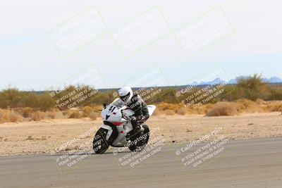 media/Jan-16-2022-CVMA (Sun) [[7f3d92989d]]/Race 8 Supersport Shootout/